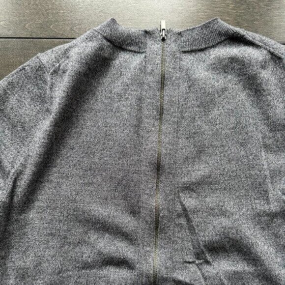 Banana Republic Extra Fine Merino Wool Sweater - Picture 3 of 3